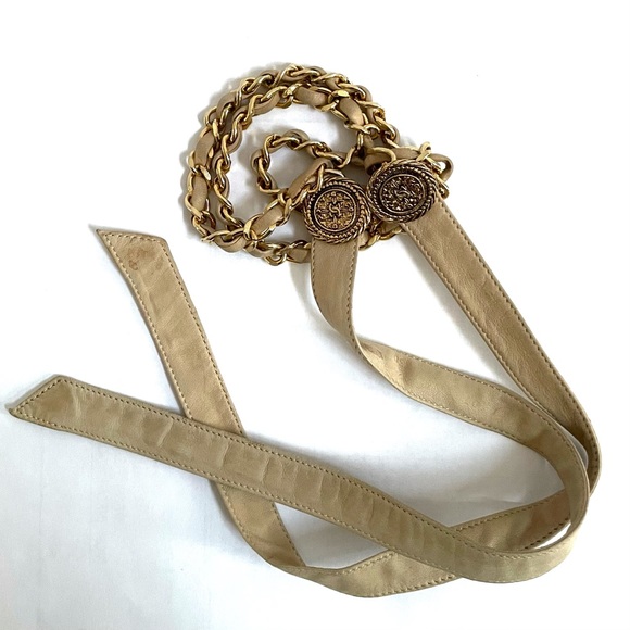 SOLD Chanel Vintage Belt Beige Leather Chain/Medallions - Picture 3 of 7